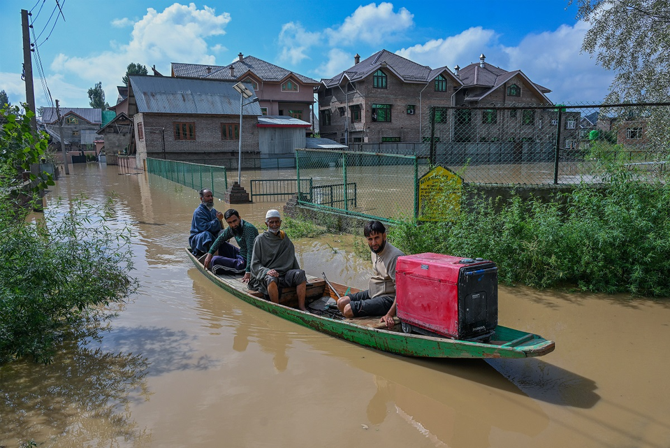 Jhelum Breach Submerges Parts of Kashmir  